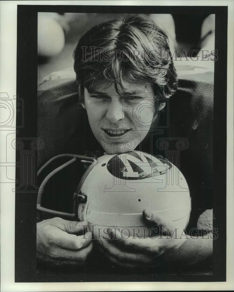 1976 Press Photo University of Wisconsin football player Dennis Stejskar - Historic Images