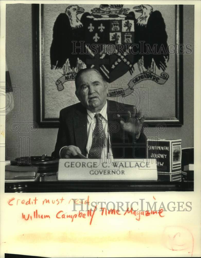 1992 Press Photo Governor George Wallace sits in his office - mjc32008 - Historic Images