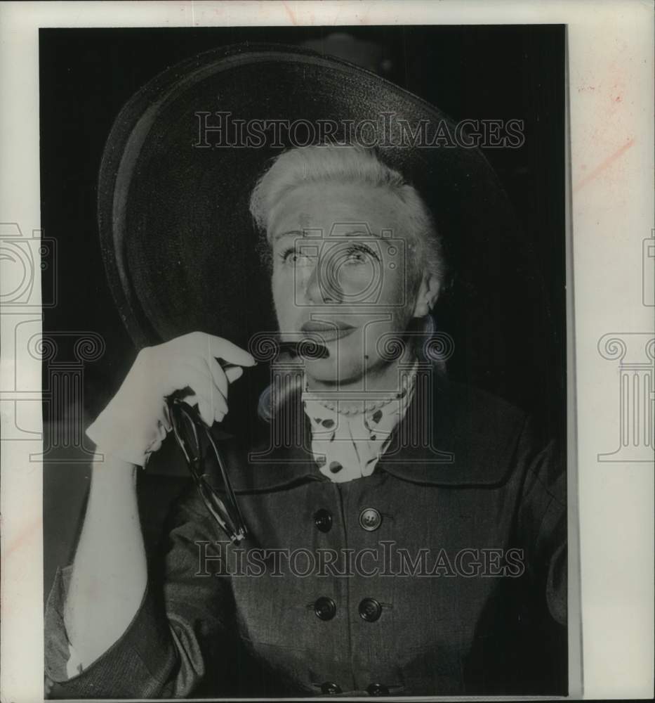 1957 Press Photo Actress Ginger Rogers, Santa Monica, California - mjc32131-Historic Images