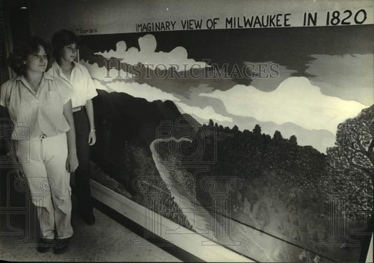 1979 Press Photo Students' Imaginary Mural of 1820 Milwaukee, Layton Post Office - Historic Images