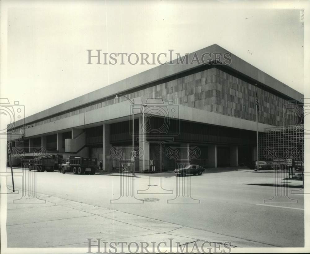 1968, New US post office in Milwaukee nearing completion, Wisconsin - Historic Images