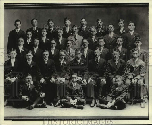 1940, The graduating class of Gesu school, Milwaukee Wisconsin. - Historic Images