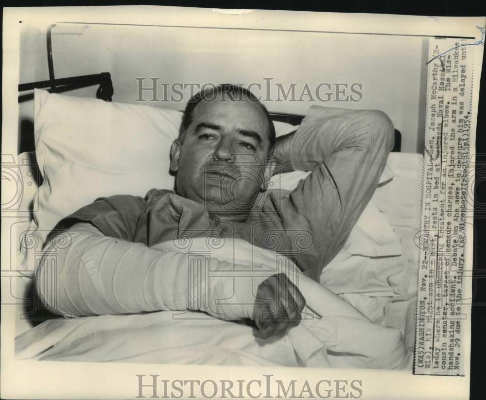 1954 Press Photo Senator Joseph McCarthy in Bethesda Naval Hospital, Washington - Historic Images