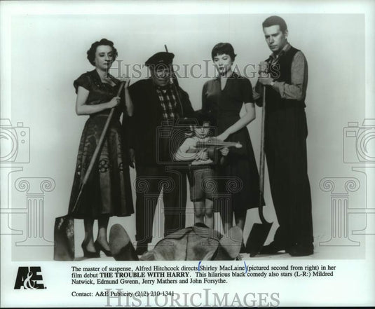 Press Photo Shirley MacLaine and others in "The Trouble With Harry" - mjc32828 - Historic Images