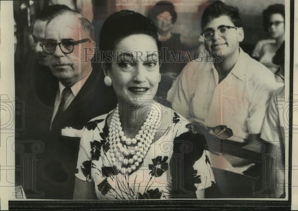 1962 Press Photo Dorothy Lamour defends American Guild Variety Artists to Senate - Historic Images