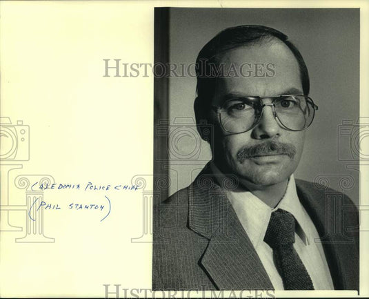 1987 Press Photo Caledonia Police Chief Phil Stanton - mjc32918 - Historic Images