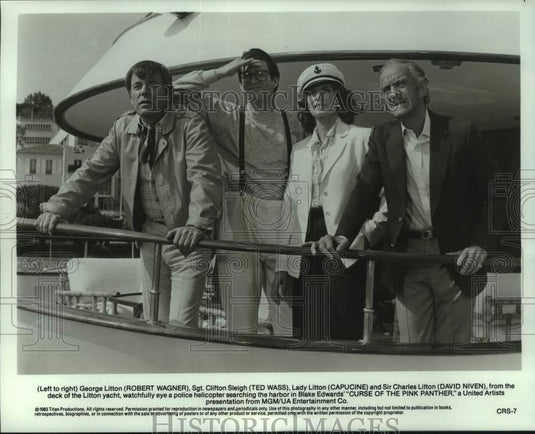 1987 Press Photo David Niven and cast in movie scene "Curse of the Pink Panther" - Historic Images