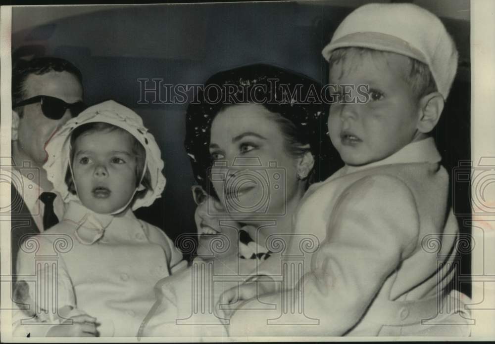 1961, Princess Grace of Monaco &amp; family arriving in New York - Historic Images