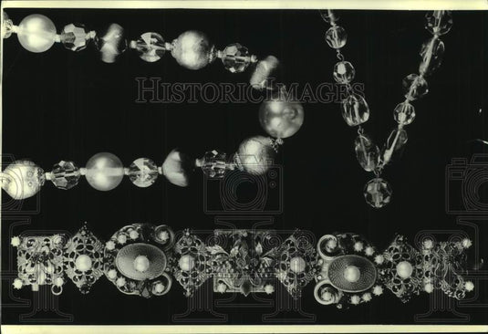 1983 Press Photo Jewelry styles from the 40's and 50's. - mjc33039 - Historic Images