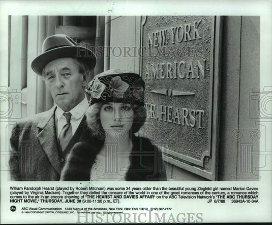1988 Press Photo Robert Mitchum & other in "The Hearst And Davies Affair" - Historic Images