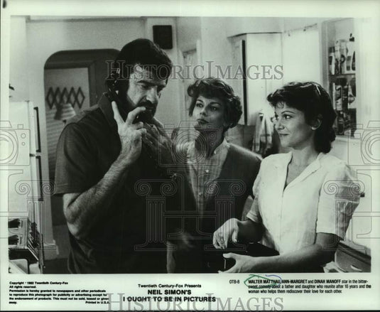 1982 Press Photo Walter Matthau in scene from "I Ought To Be In Pictures" - Historic Images