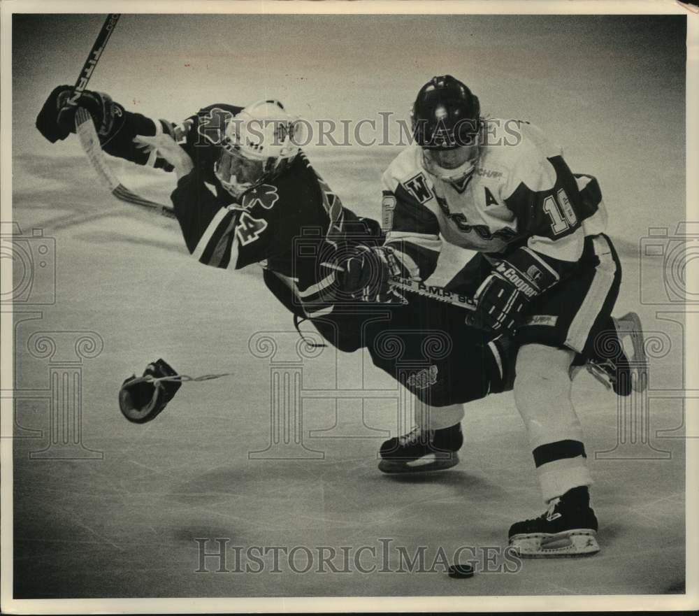 1989 Press Photo University of Wisconsin-Madison Hockey player Gary Shuchuck - Historic Images