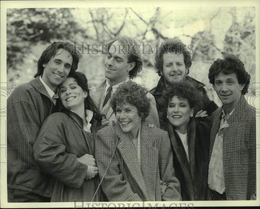 1985 Press Photo Franc Luz, Jane Kaczmarek, Andrew Rubin & others in "Hometown" - Historic Images