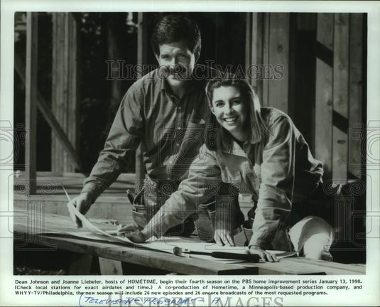 1990 Press Photo "Hometime" hosts Dean Johnson and Joanne Liebeler - mjc33474