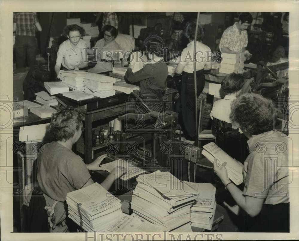 1954, Internal Revenue Bureau processing branch, Kansas City - Historic Images