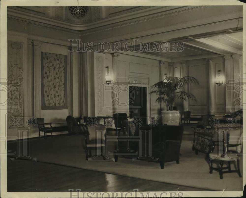 Press Photo Memorial Union building lounge, University of Wisconsin - Madison - Historic Images