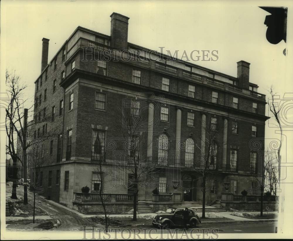 1939, University Club building - mjc33625 - Historic Images