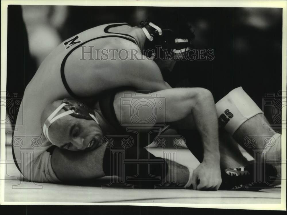 1995 Press Photo Chris Walter and Jeff Catrabone in wrestling match - mjc33672 - Historic Images