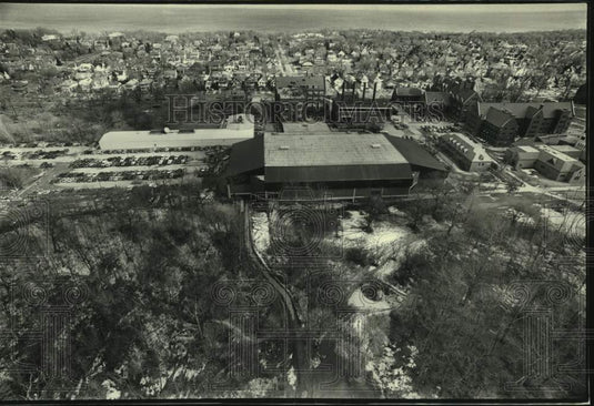1988 Press Photo University of Wisconsin-Milwaukee aerial view - mjc33676 - Historic Images