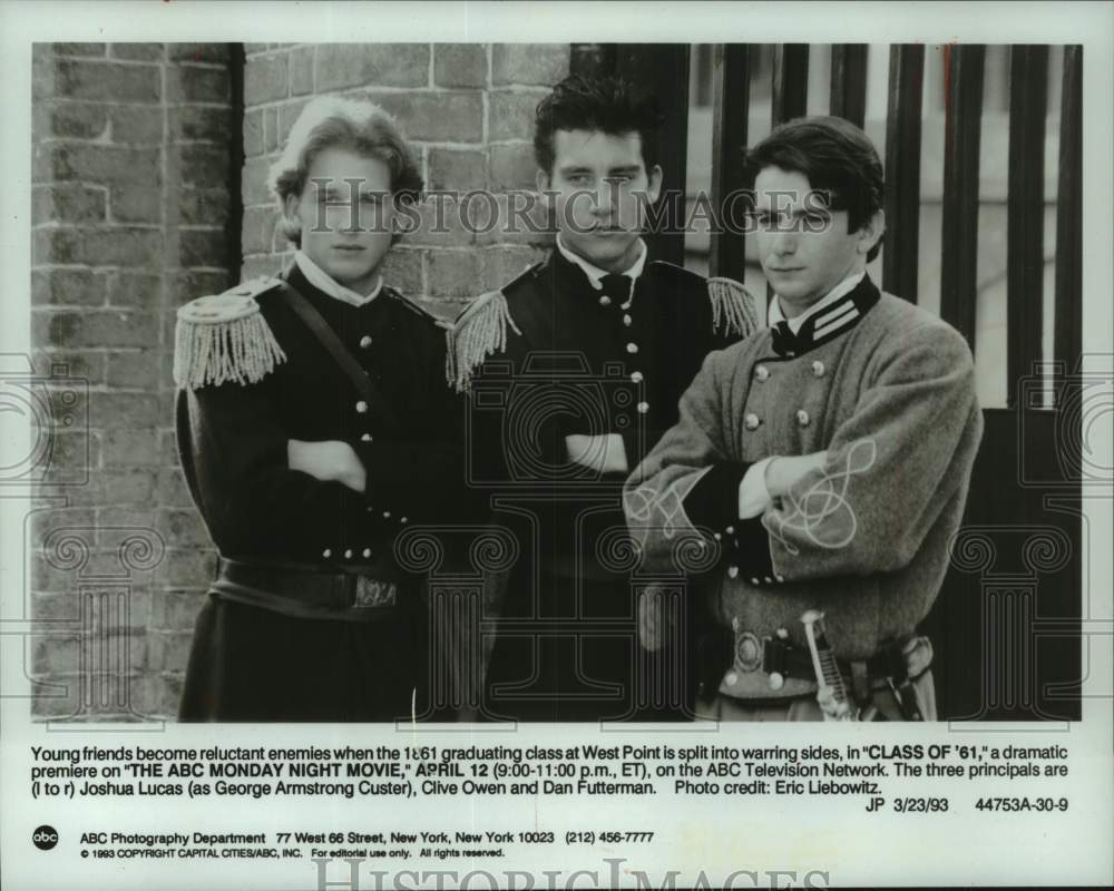 1993 Press Photo Scene from &quot;Class of &#39;61&quot; on ABC-TV&#39;s Monday Night Movie - Historic Images