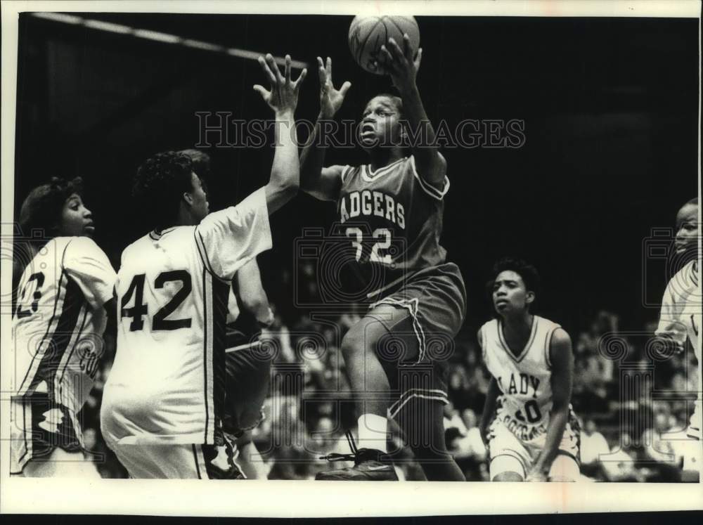 1992 Press Photo U of Wisconsin-Madison Basketball player Sharon Johnson - Historic Images