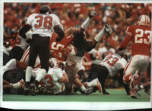 1994 Press Photo University of Wisconsin-Madison Badgers Football game - Historic Images