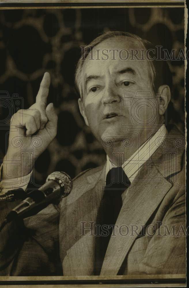 1974, Hubert Humphrey Senator Democrat Governors Conference Chicago - Historic Images