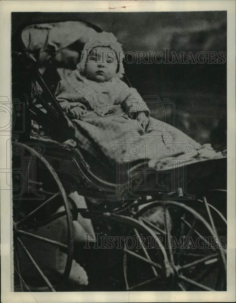 Press Photo General Douglas MacArthur as a baby - mjc33991 - Historic Images