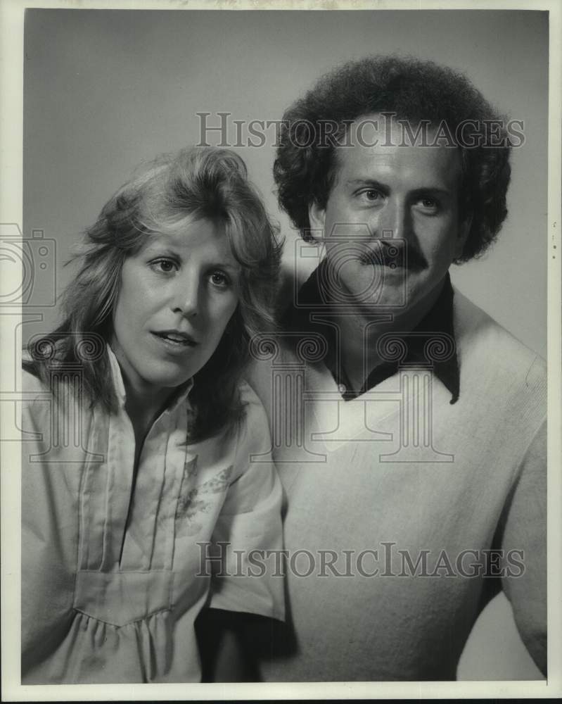 1975 Press Photo Steve Stevens, WZMF disc jockey &amp; Lesley Kagen - mjc34087 - Historic Images