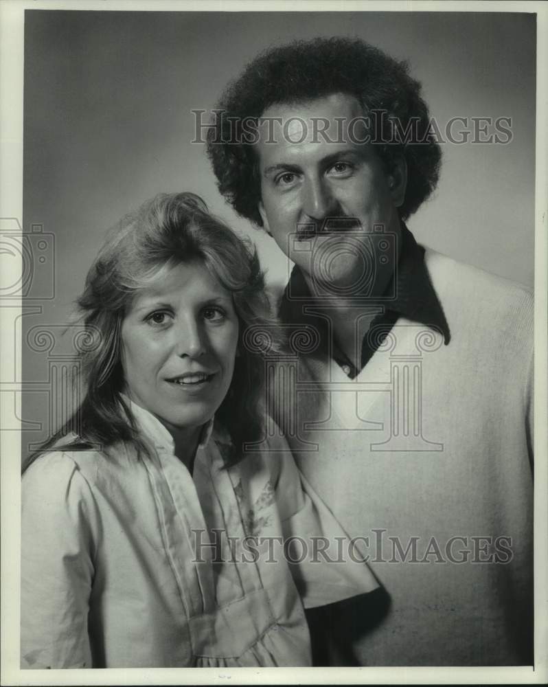 1975 Press Photo Steve Stevens, WZMF disc jockey & Lesley Kagen - mjc34088 - Historic Images