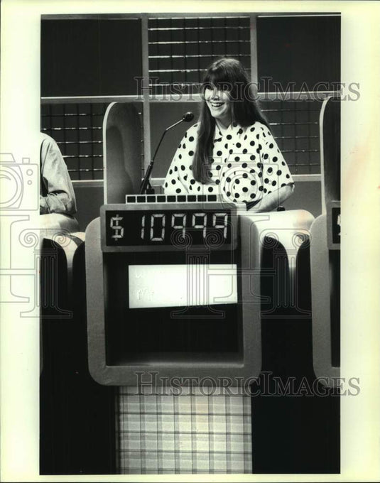 1992 Press Photo Jill Young, Oshkosh West High School junior on "Jeopardy" - Historic Images