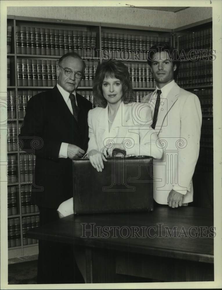 1986 Press Photo Richard Dysart, Jill Eikenberry &amp; Harry Hamlin in &quot;L.A. Law&quot; - Historic Images