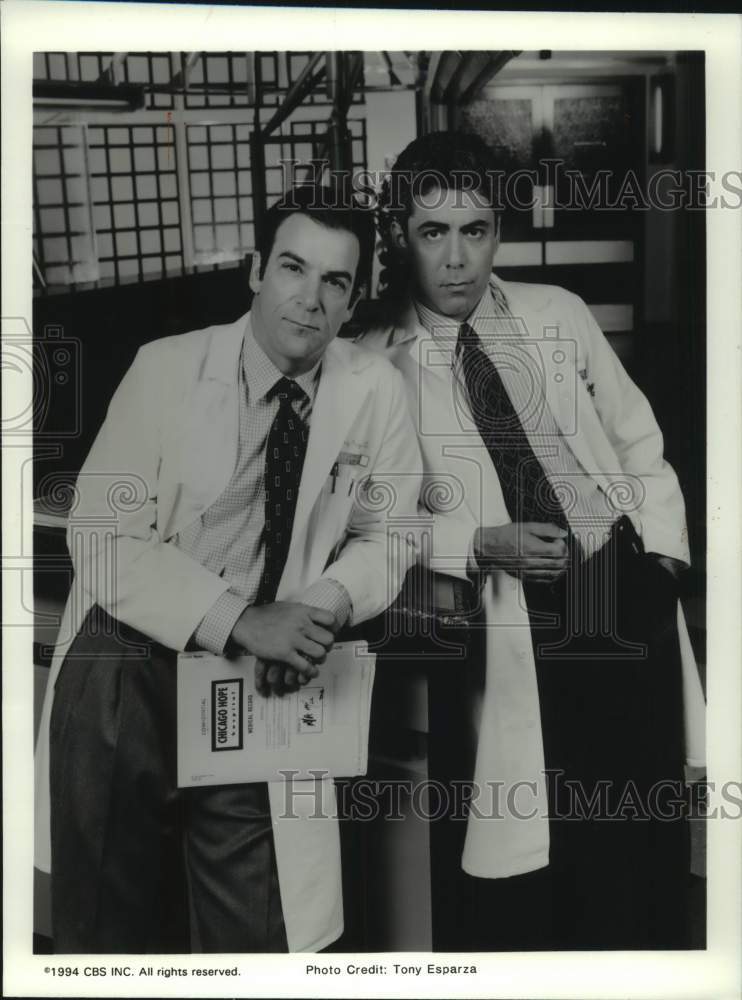 1994 Press Photo Mandy Patinkin and Adam Arkin, star in &quot;Chicago Hope&quot; - Historic Images