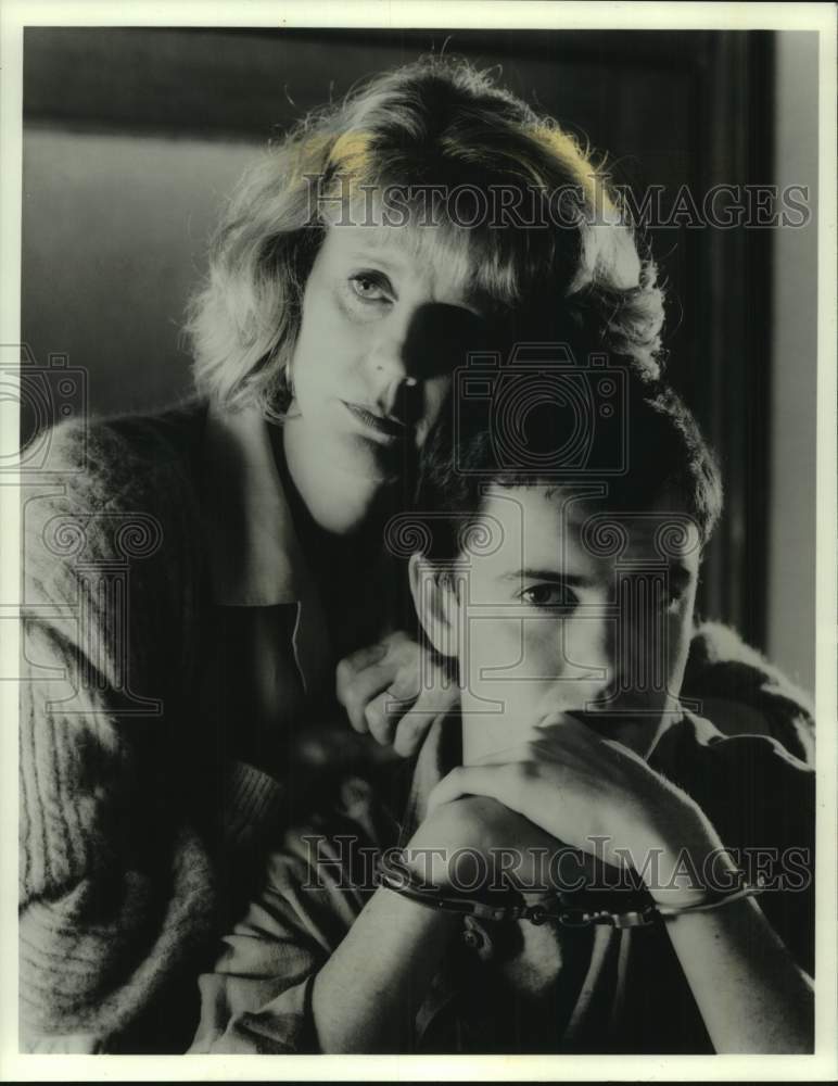 1992 Press Photo Blythe Danner and Matt McGrath in &quot;Cruel Doubt on NBC-TV - Historic Images