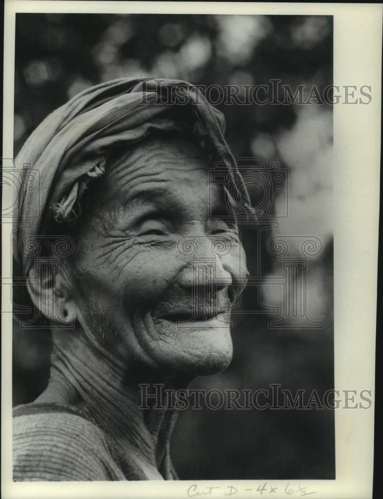 1978 Press Photo old Karen villager guessed that he was over 90, Thailand - Historic Images