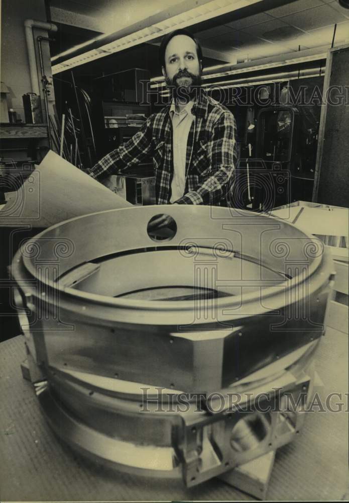 1983 Press Photo Telescope bulkheads at University of Wisconsin - Madison - Historic Images