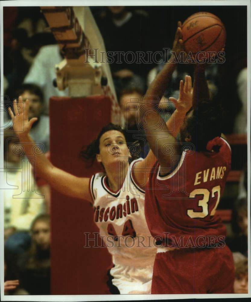 1995 Press Photo Wisconsin&#39;s Barb Franke in game against Ohio State at Madison - Historic Images