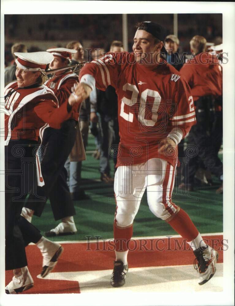 1998 University of Wisconsin's Vitaly Pisetsky and other, Rose Bowl - Historic Images