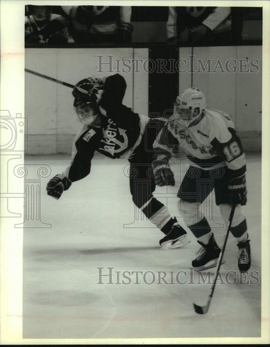 1995, Badger Hockey Showdown against Lake Superior State, Madison - Historic Images