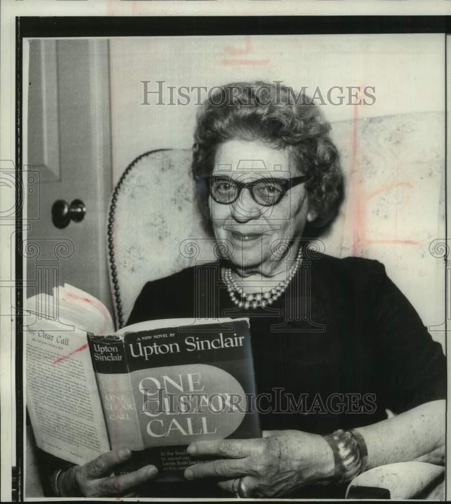 1961 Press Photo Mrs. Mary Elizabeth Willis to marry Pulitzer Prize author - Historic Images