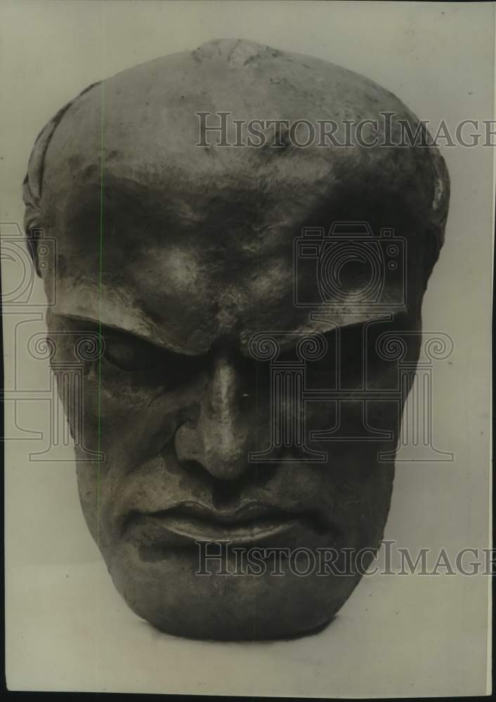 1929 Press Photo Mask of Mussolini made in Italy - Historic Images