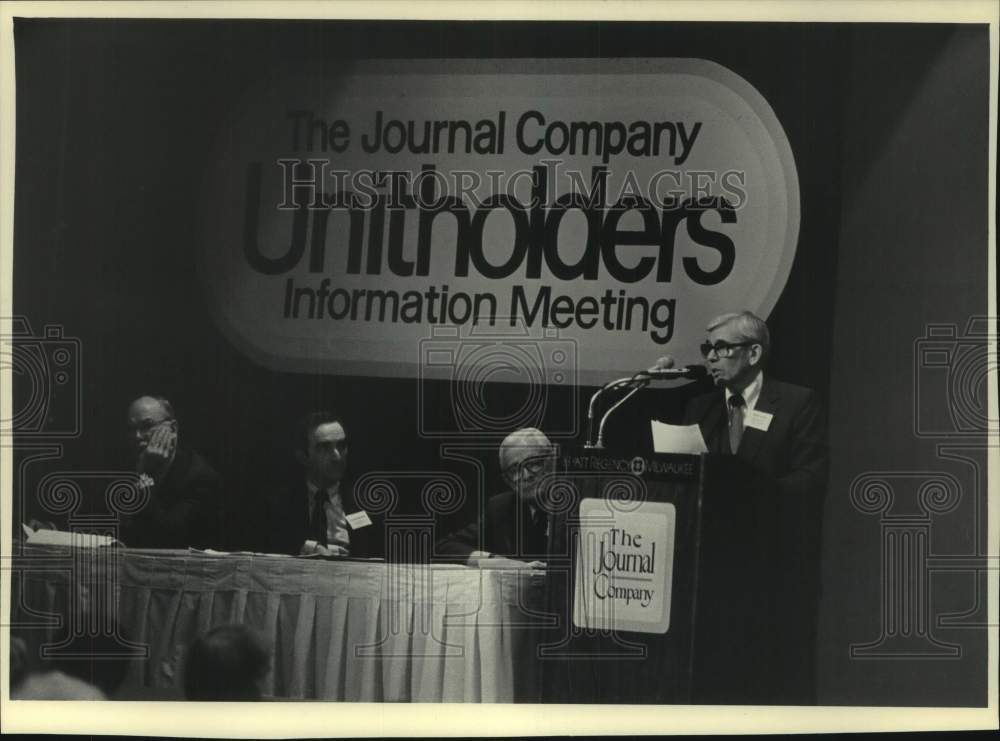 1983, Milwaukee Journal Unitholders Dinner - mjc35629 - Historic Images