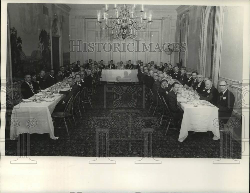 1972 Press Photo Milwaukee Journal&#39;s Annual Unitholders Dinner, University Club - Historic Images