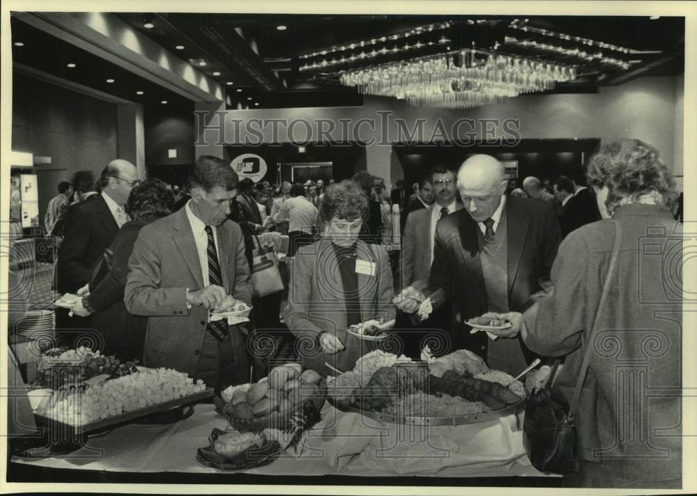 1983, Milwaukee Journal&#39;s Annual Unitholders Dinner - mjc35637 - Historic Images