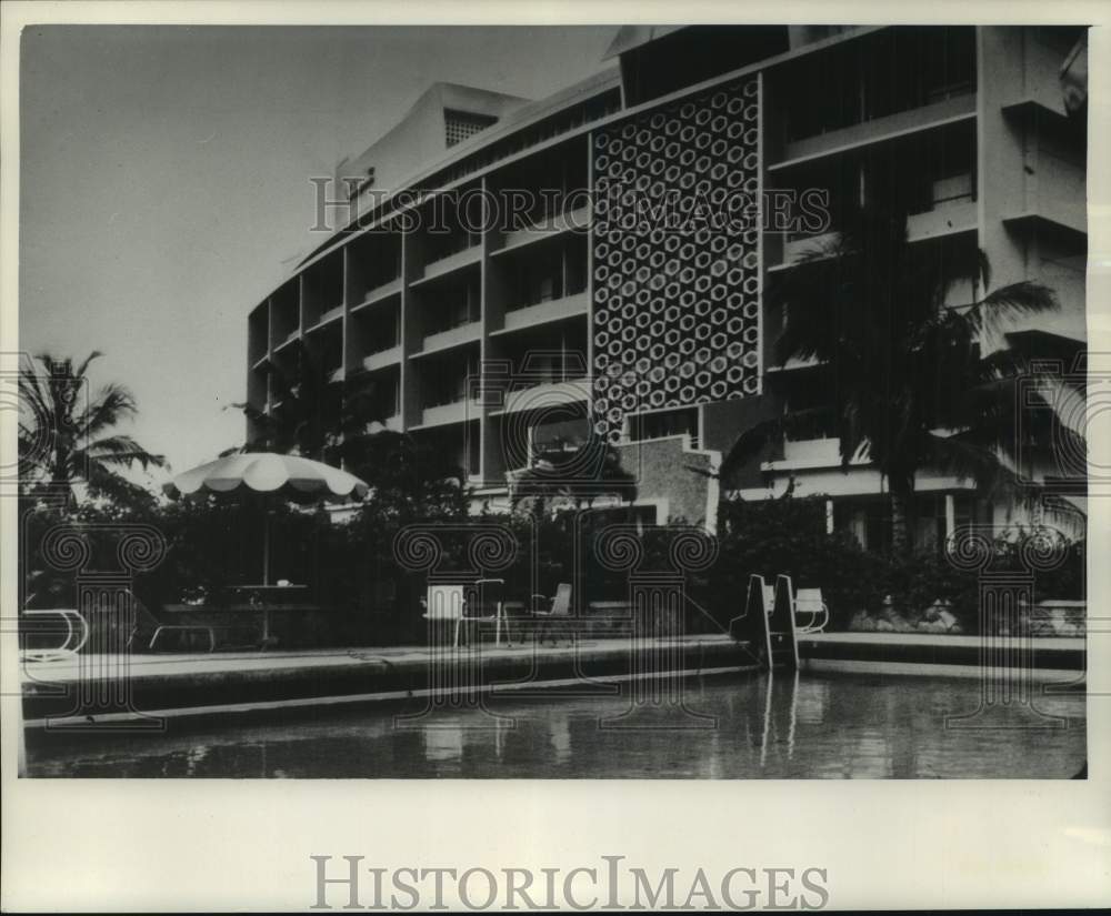 1966 Press Photo Modern Oceanic Hotel at Mombasa, Kenya, overlooks Indian Ocean- Historic Images