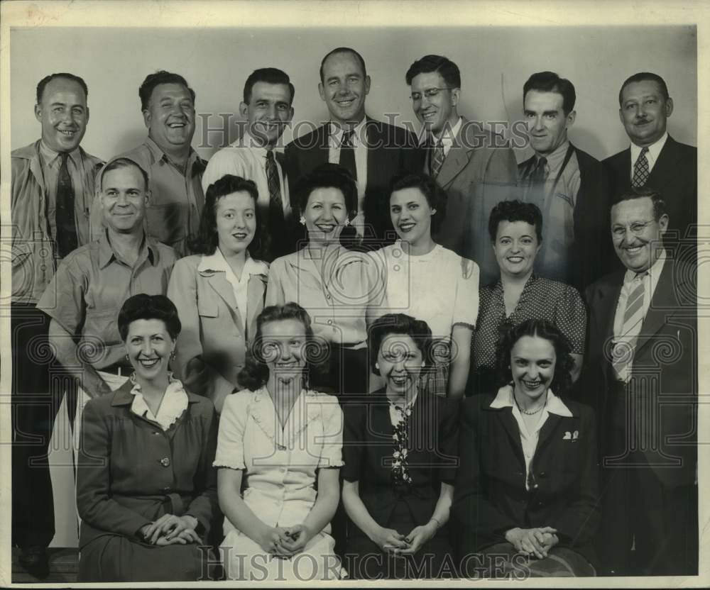 1944 Press Photo Milwaukee Journal, State Circulation (Office) Employees - Historic Images