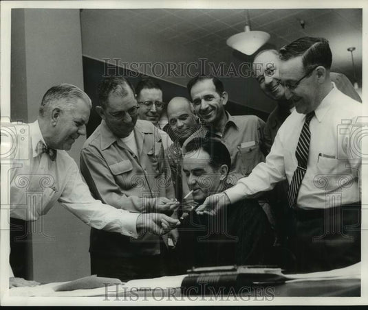 1957 Press Photo Milwaukee Journal Circulation Department Employees - Historic Images