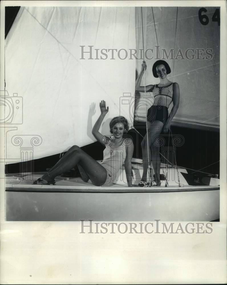 1965 Queens of the Milwaukee Sentinel Sports and Boat Show in a boat - Historic Images