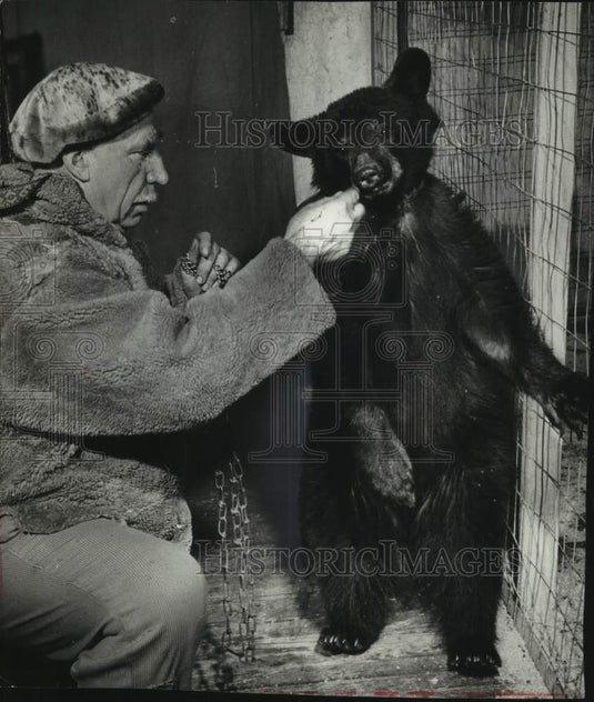 1966, Dale Irwin & pet Toughie; Milwaukee Sports, Travel & Boat Show - Historic Images