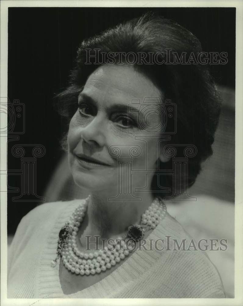 1977 Press Photo Irene Worth, Actress, Academy Festival Theatre - mjc36173 - Historic Images